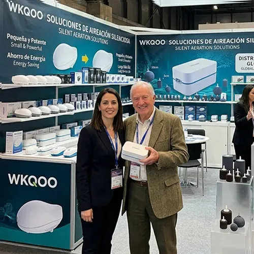 Stand de exposición de productos para acuarios de WKAQOO en AQUA-FISCH, marzo de 2023, Alemania, para contactar con distribuidores y compradores OEM de todo el mundo