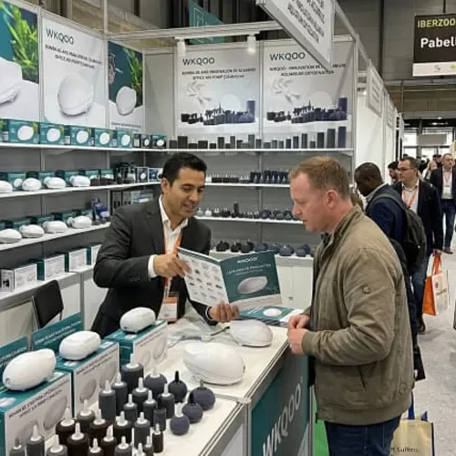 Stand de exposición de productos para acuarios de WKAQOO en IBERZOO\u0026PROPET, febrero de 2025, Madrid, para contactar con distribuidores y compradores OEM de todo el mundo